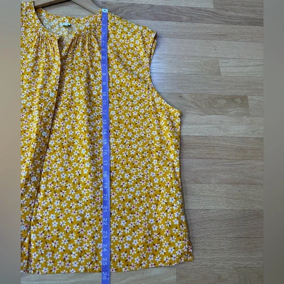 Old Navy Floral Sleeveless Button Up Blouse Size XL in Excellent Condition - Picture 7 of 7